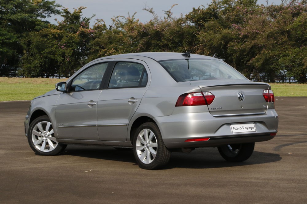 Volkswagen Voyage 2016