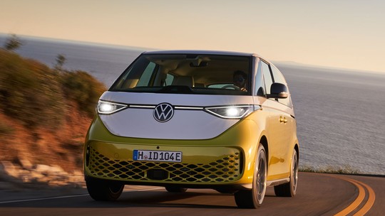Volkswagen vai vender (e não só alugar) Kombi elétrica e ID.4 no Brasil