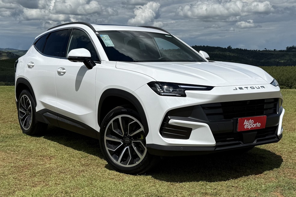 O que a Jetour precisa fazer para que o S06 se torne um carro interessante? — Foto: Cauê Lira/Auto News Brasil