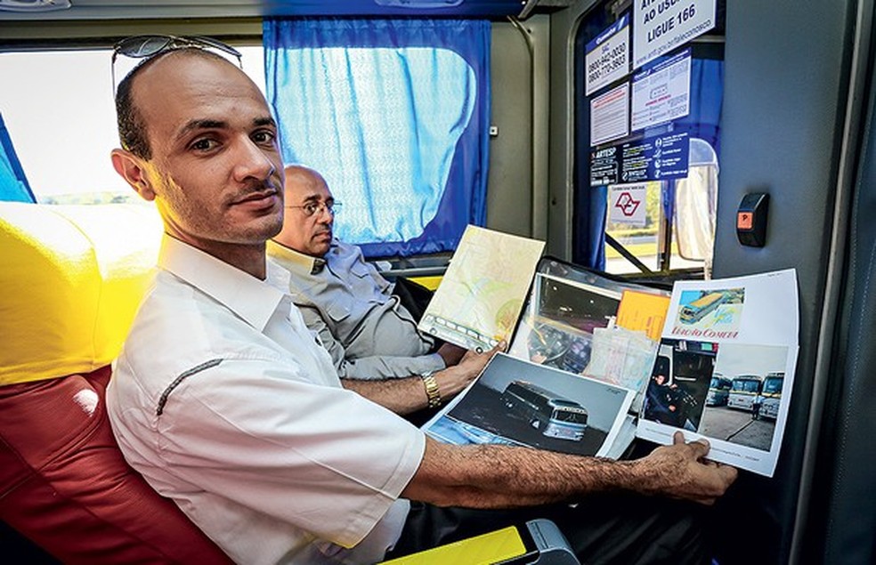 Anderson Torquato chegou a ser motorista da Cometa. Agora, além de um acervo histórico, tem seu próprio Fleca Azul leito (Foto: Rafael Munhoz/Auto News Brasil) — Foto: Auto Esporte
