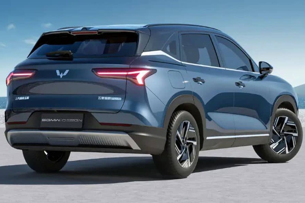 A traseira do Chevrolet Wuling Starlight S — Foto: Divulgação