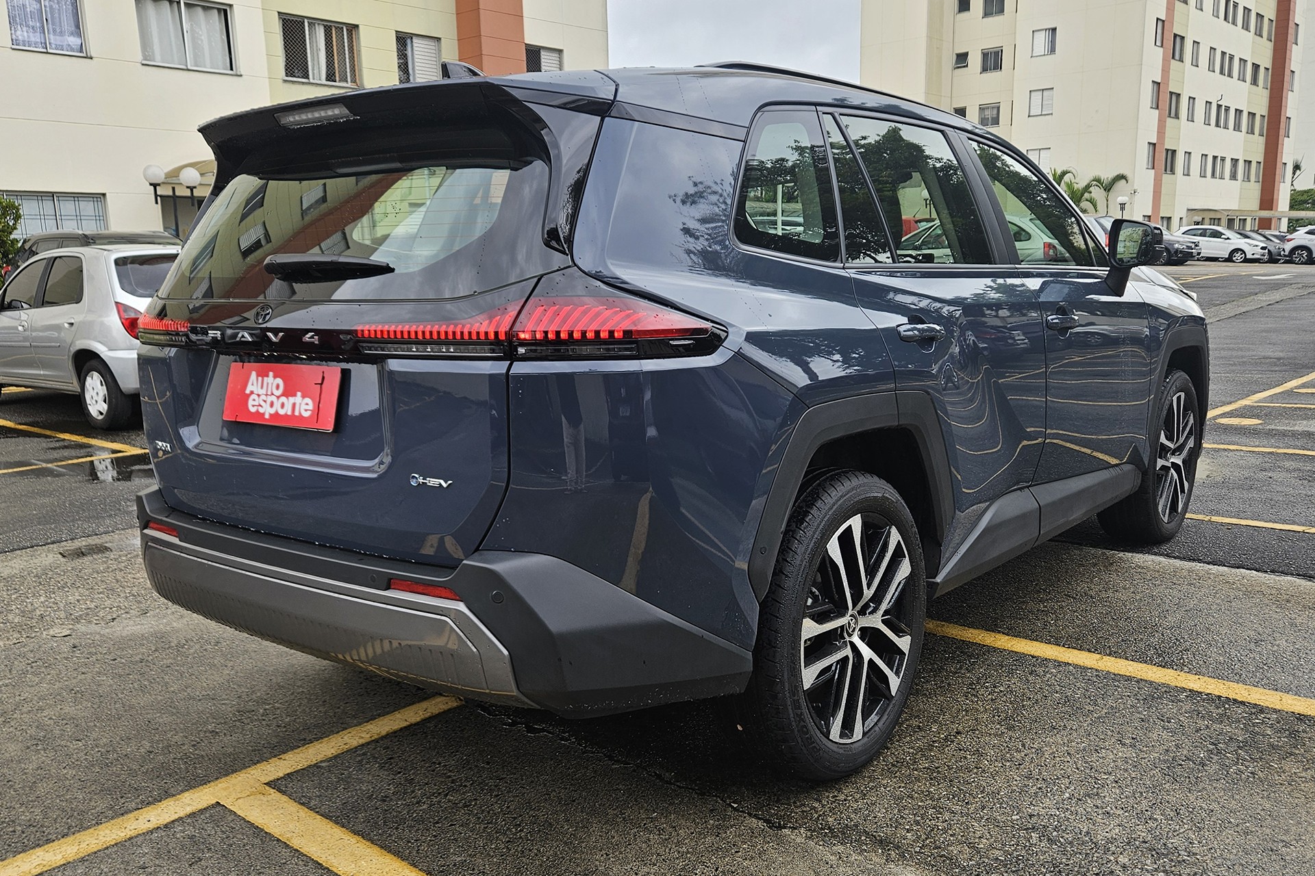 Toyota RAV4 SX Híbrido: 5 razões para comprar e 5 motivos para pensar bem
