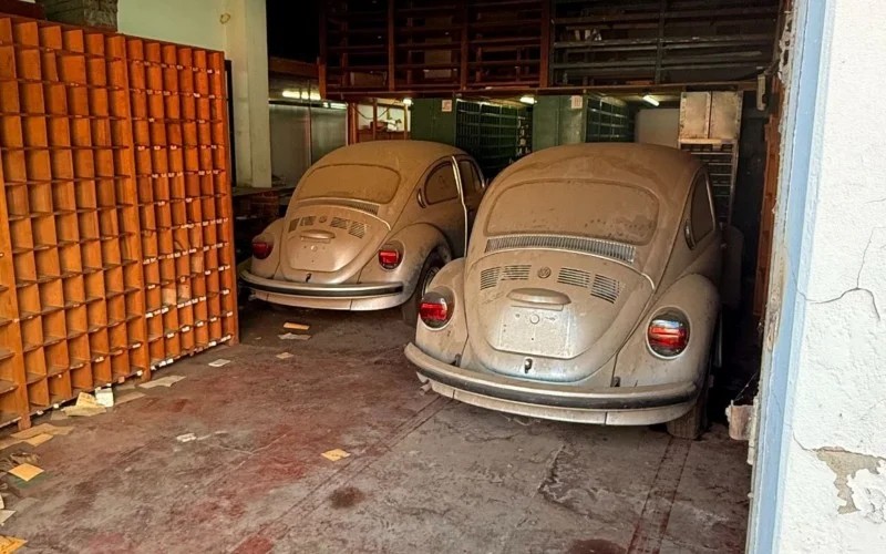 Loja da Volkswagen fechada há 20 anos é reaberta para vender Fuscas 0km