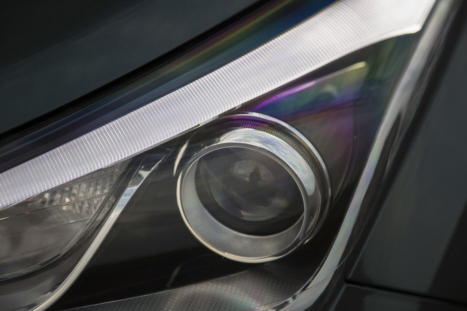 Detalhe dos novos faróis do Hyundai HB20X 2016