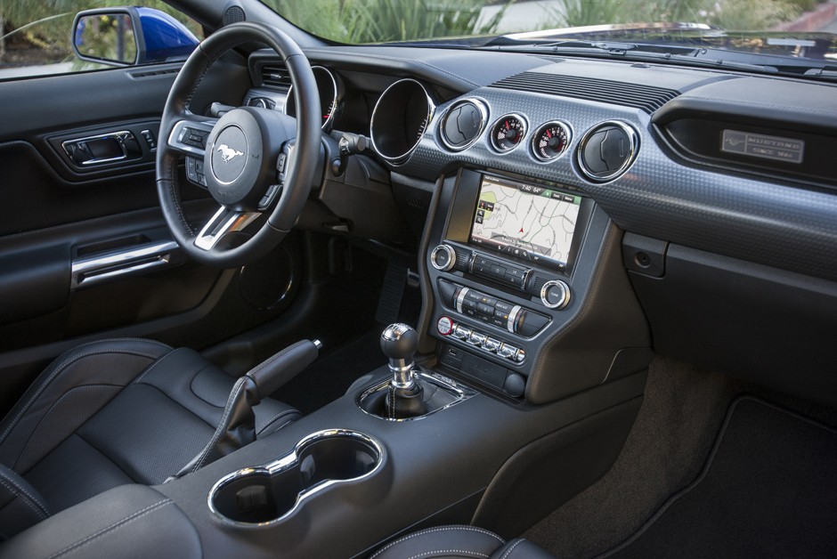 Ford Mustang X BMW Série 4
