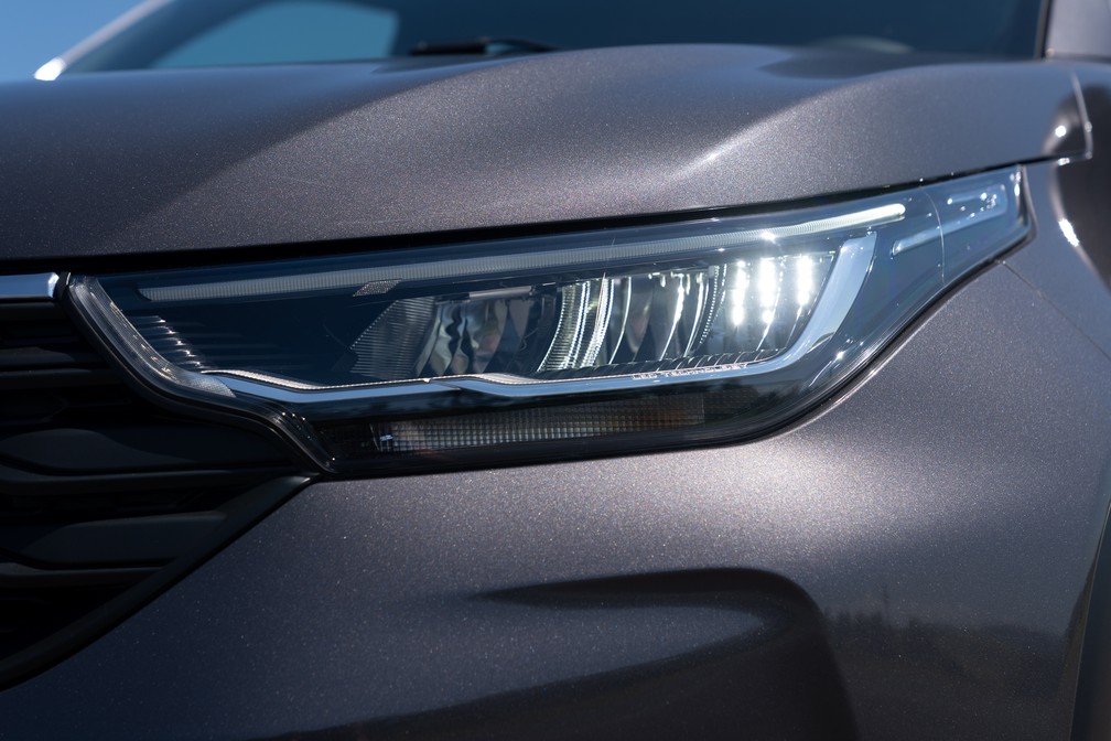 Nova geração da Fiat Strada tem faróis de LED na versão topo de linha, Volcano — Foto: Marcelo Brandt/G1