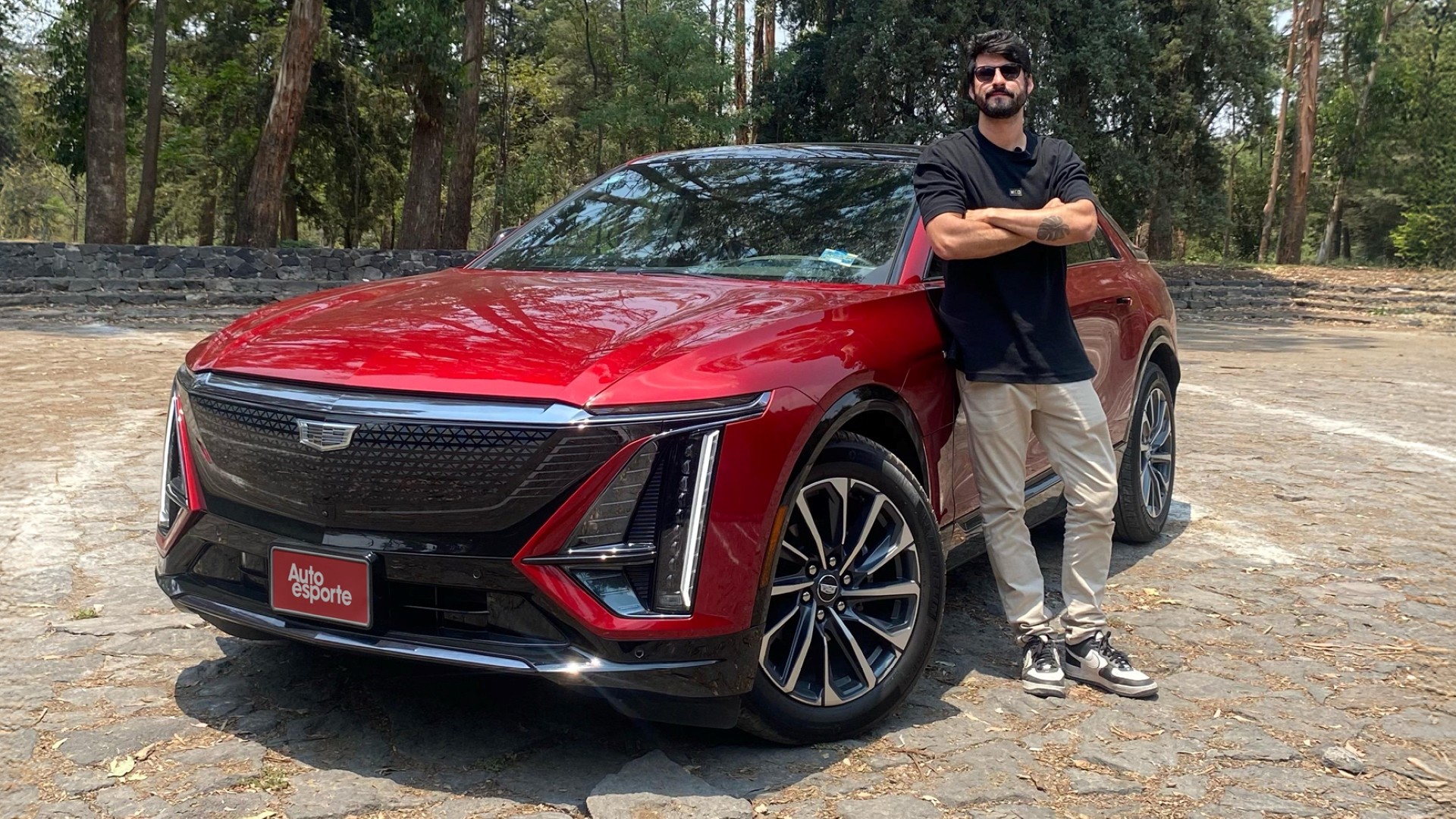 Vídeo: Cadillac Lyriq é Chevrolet de luxo para brigar com Audi e BMW