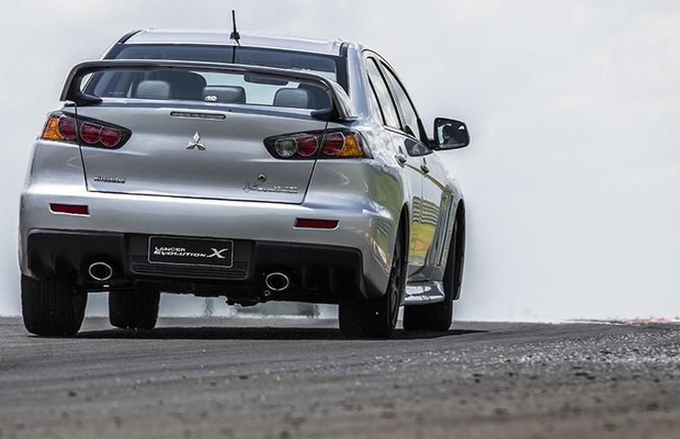 Avaliação Mitsubishi Lancer Evo John Easton