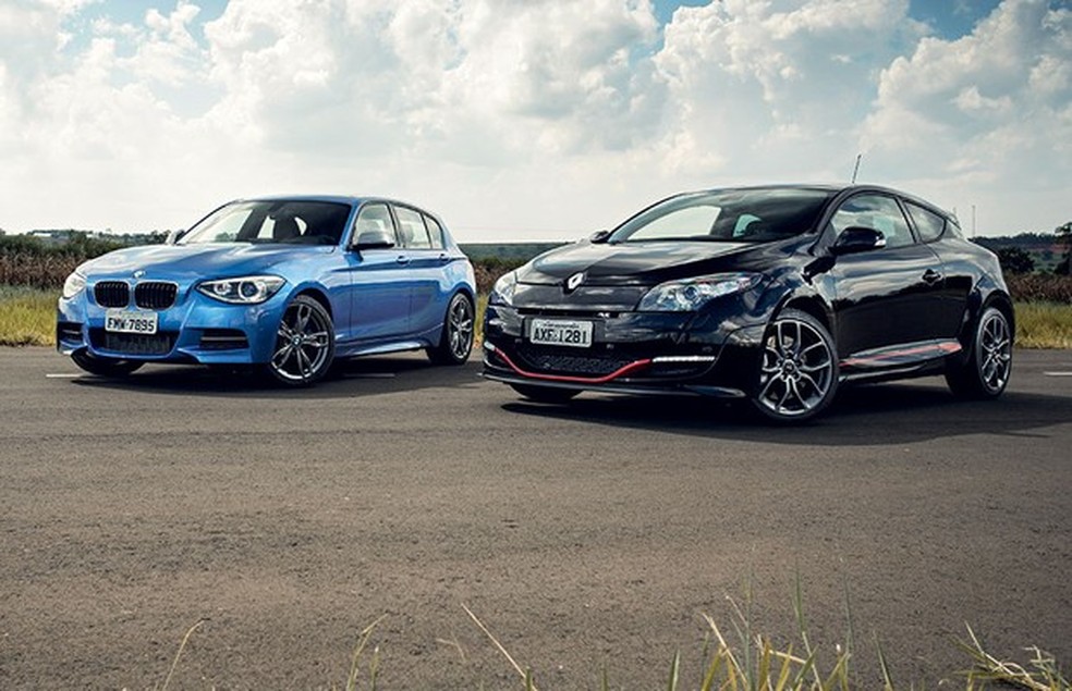 BMW M135i e Renault Mégane RS (Foto: Fabio Aro / Auto News Brasil) — Foto: Auto Esporte