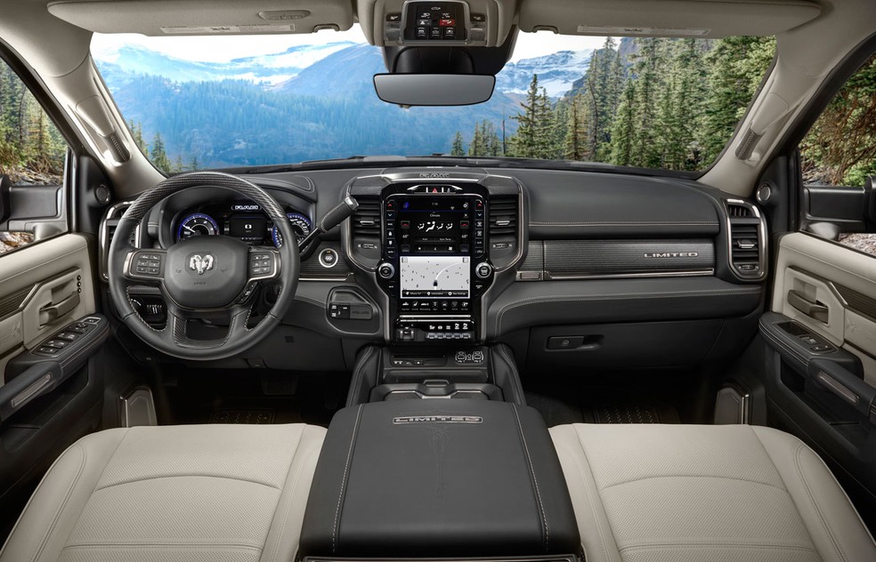 Interior da RAM 3500 é semelhante ao da 2500 — Foto: Divulgação