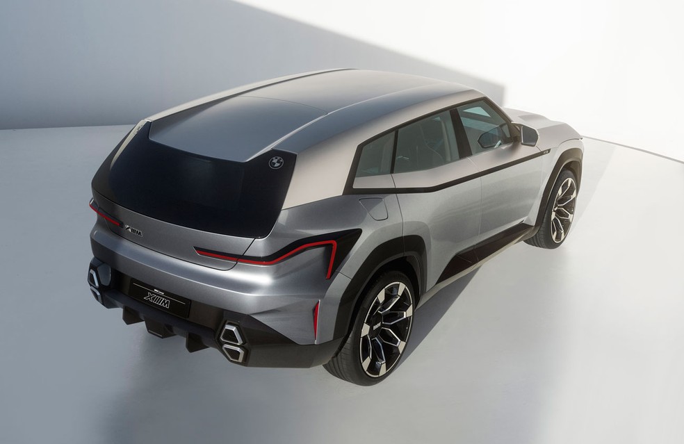 BMW XM será lançado no final do ano com  traços menos exóticos — Foto: Divulgação