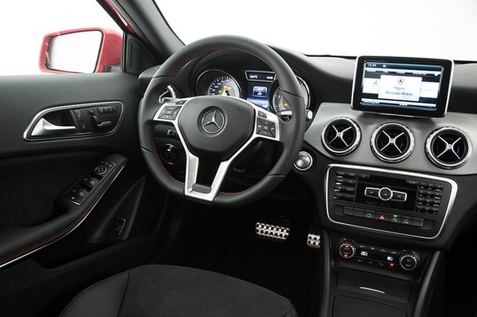Mercedes-Benz GLA 250 Sport (Foto: Divulgação) — Foto: Auto Esporte