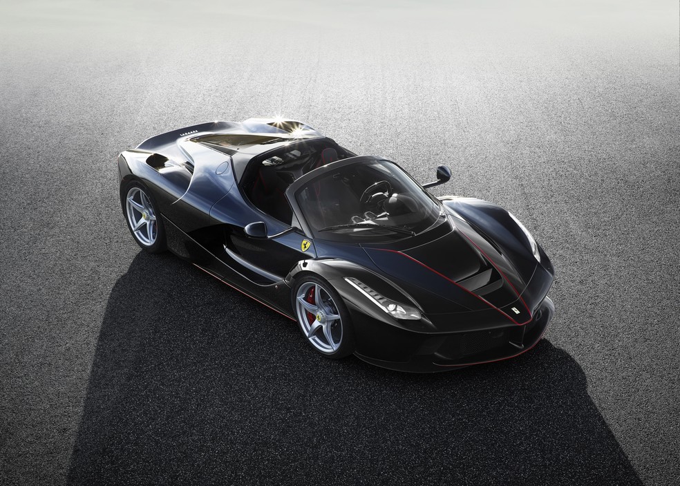 LaFerrari conversível estreia no Salão de Paris — Foto: Divulgação/Ferrari