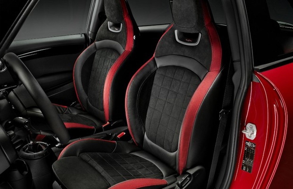 Bancos do Mini John Cooper Works 2015 (Foto: Divulgação) — Foto: Auto Esporte