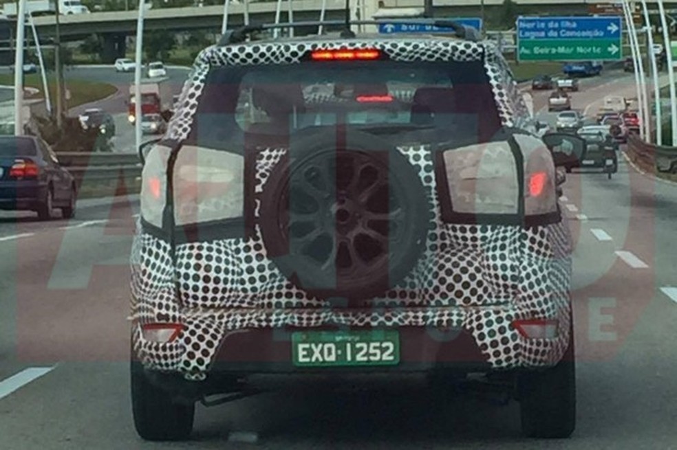 Ford Ecosport é flagrado camuflado (Foto: Everton de Souza/Auto News Brasil) — Foto: Auto Esporte