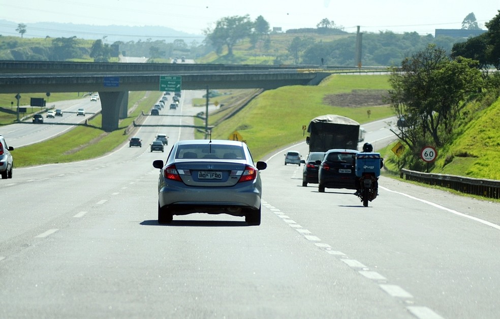 Trecho de rodovia: número de acidentes caiu na malha sem concessão — Foto: André Schaun