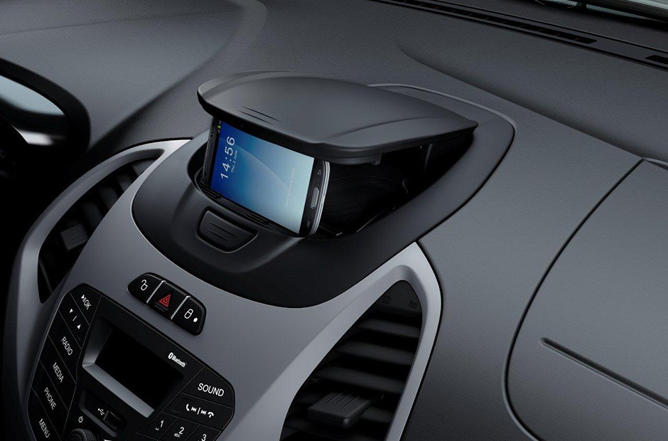 Novo Ford Ka 2015 (<a href="http://revistaautoesporte.autonewsbrasil.webbfinanceiro.com/Analises/noticia/2014/07/novo-ford-ka-globalizado-para-atacar.html"> saiba mais</a>)