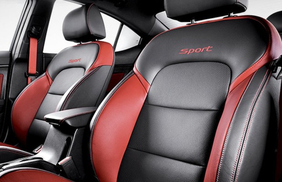 Interior do Hyundai Elantra Sport 2017 (Foto: Divulgação) — Foto: Auto Esporte