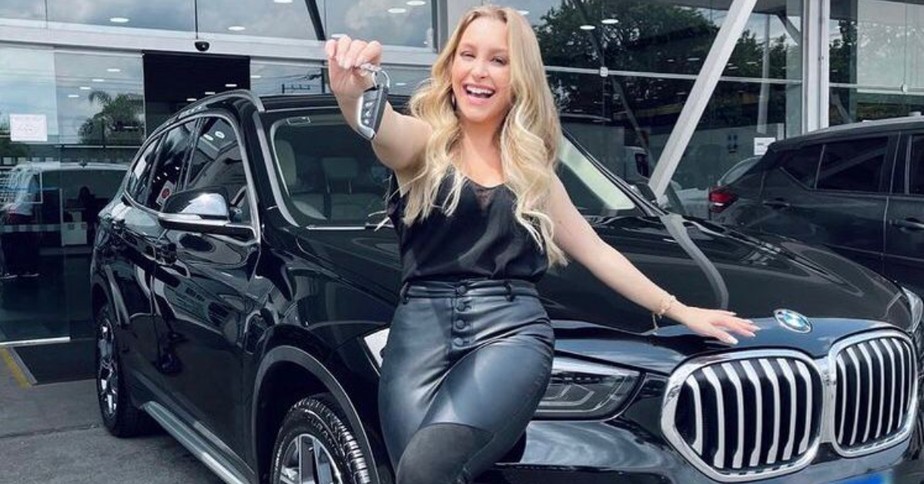 Qual carro Carla Diaz comprou?