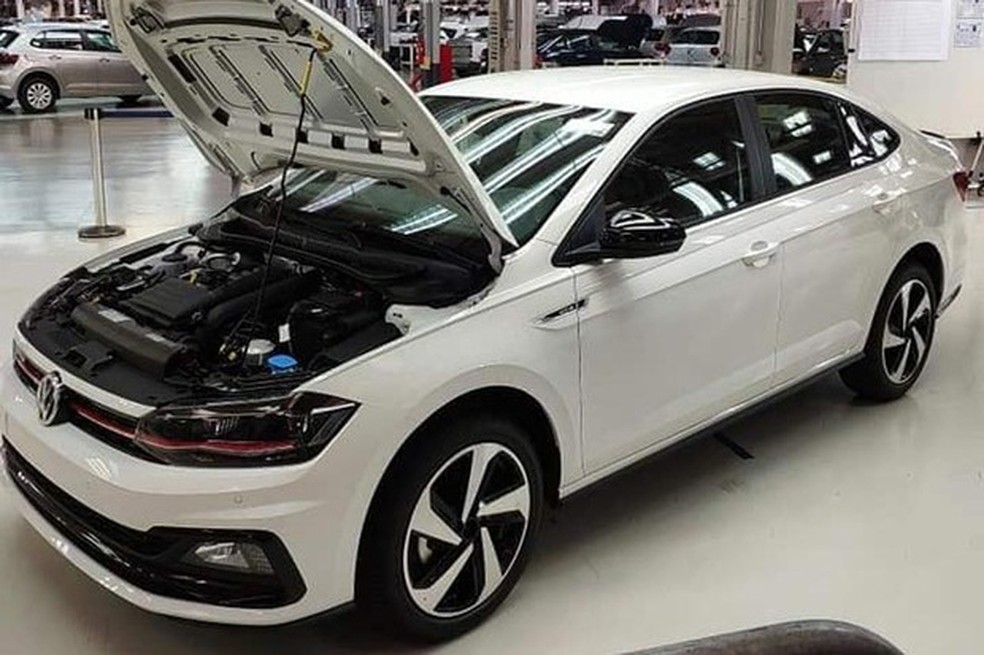 Virtus GTS foi flagrado em abril dentro da VW (Foto: Reprodução) — Foto: Auto Esporte