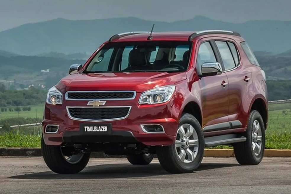 Trailblazer LTZ aposta no motor 2.8 turbodiesel e no amplo espaço interno para enfrentar rivais como Toyota SW4 — Foto: Divulgação/Chevrolet