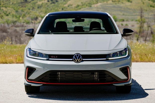 Volkswagen Jetta GLI 2025 apresentado nos Estados Unidos