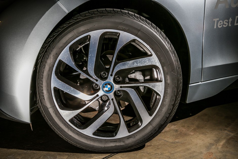 Detalhe da roda do BMW i3