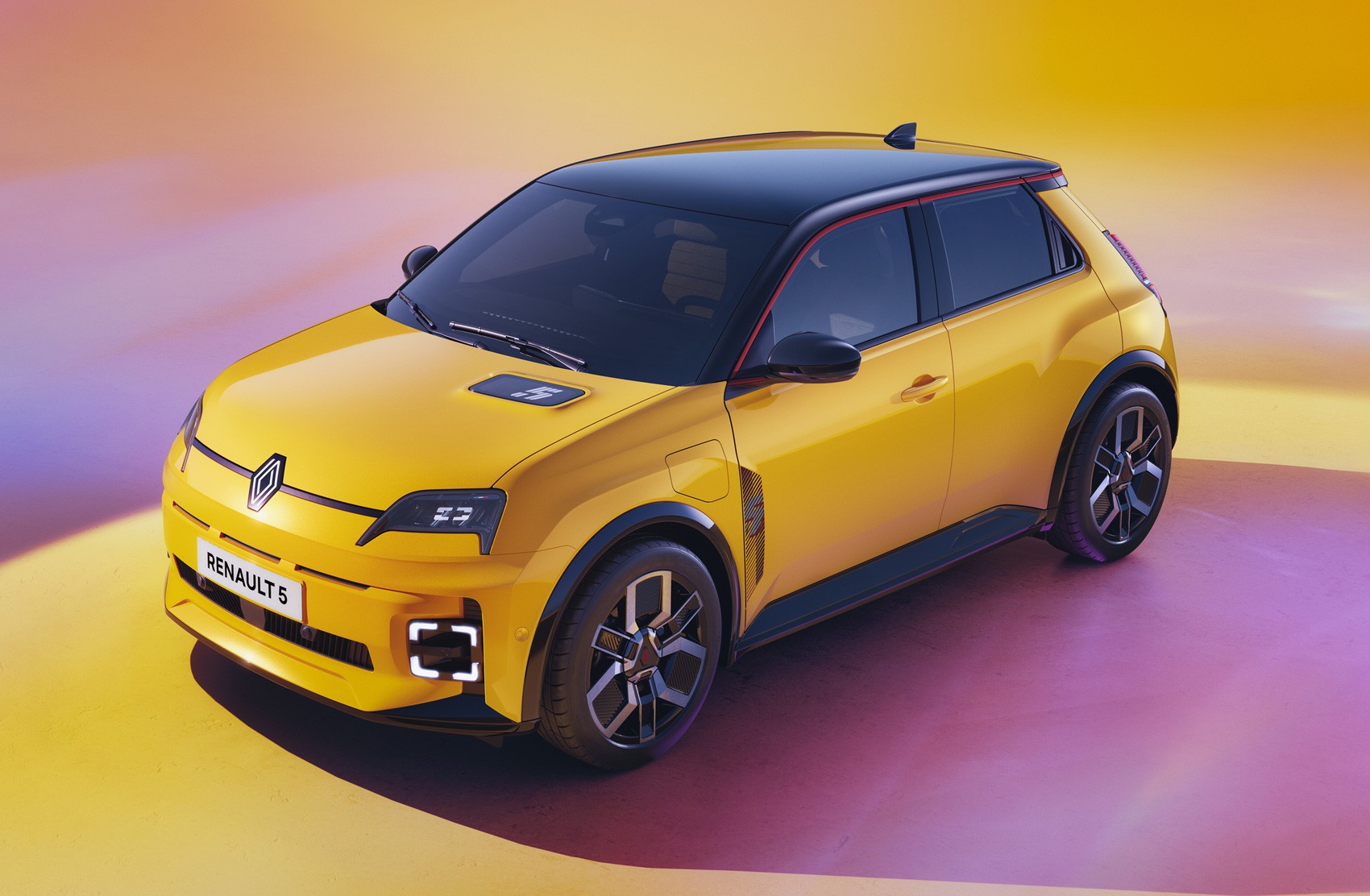 Renault 5 volta como carro elétrico para brigar com Mini Cooper e Fiat 500