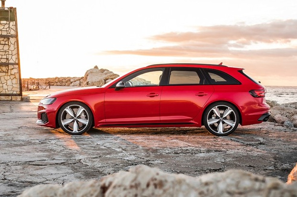 Para-lamas superlargos são característicos dos Audi esportivos desde o Sport Quattro (Foto: Divulgação) — Foto: Auto Esporte