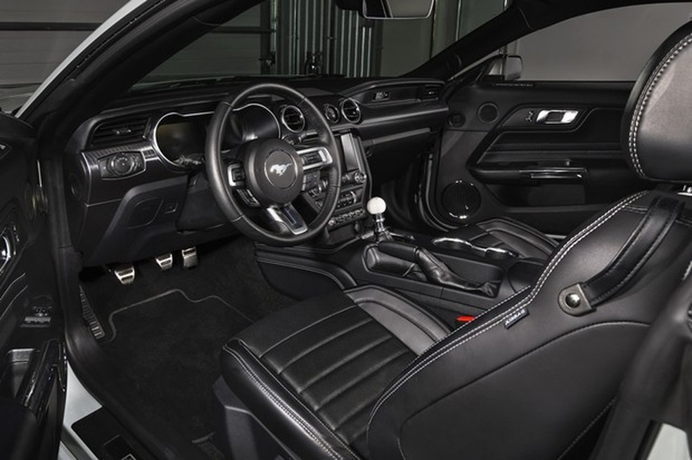 A versão manual é capaz de fazer punta-tacco automaticamente (Foto: Divulgação) — Foto: Auto Esporte