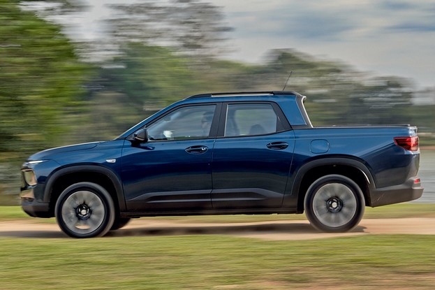 Chevrolet Montana LT MT - lateral