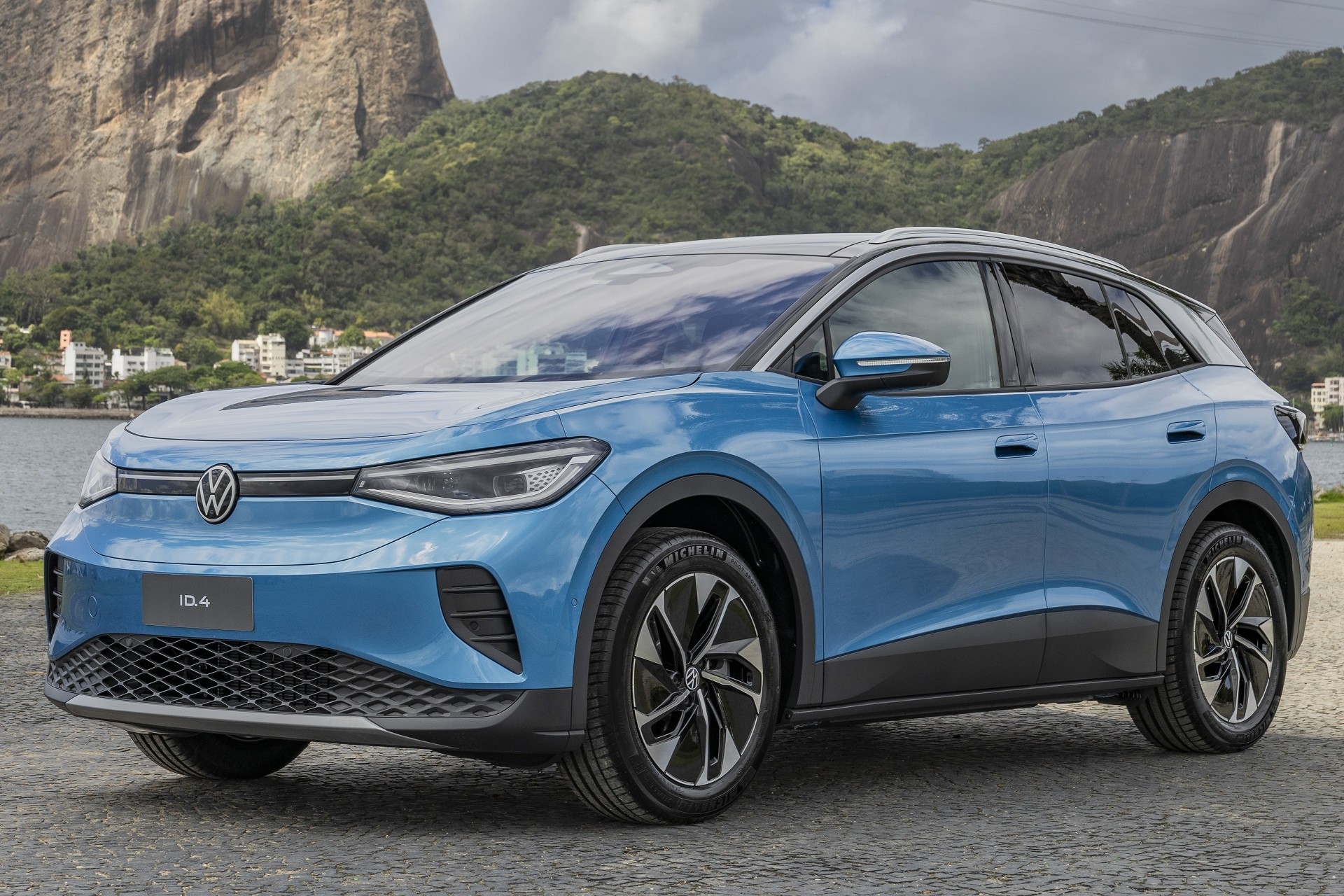 Volkswagen ID.4 é 1° elétrico da marca à venda no Brasil e custa R$ 299.990