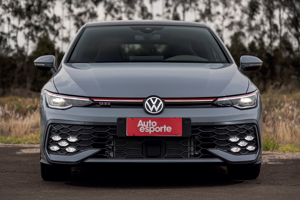 Volkswagen Golf GTI custa a partir de R$ 430 mil — Foto: Renato Durães/Auto News Brasil