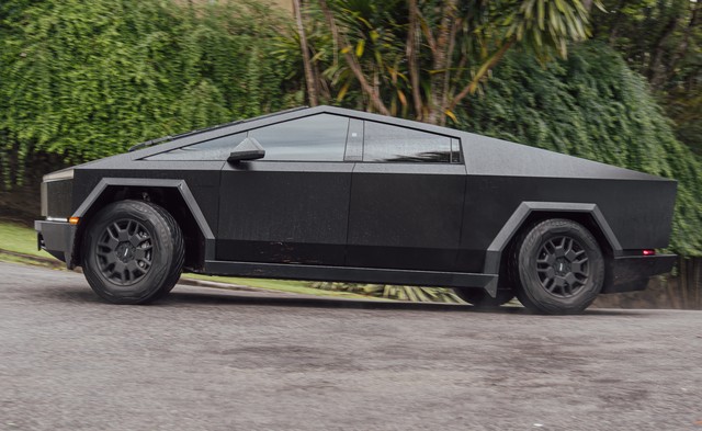 Tesla Cybertruck: 5 coisas absurdas que descobrimos no teste