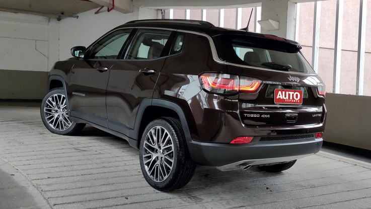 Jeep Compass Limited TD350 - A traseira praticamente não mudou; rodas na versão Limited são de 19 polegadas