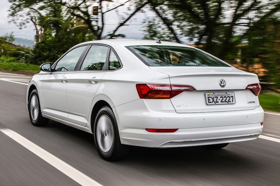 Entre as mudanças, o Volkswagen Jetta de acesso tem rodas aro 16 (Foto: Divulgação) — Foto: Auto Esporte