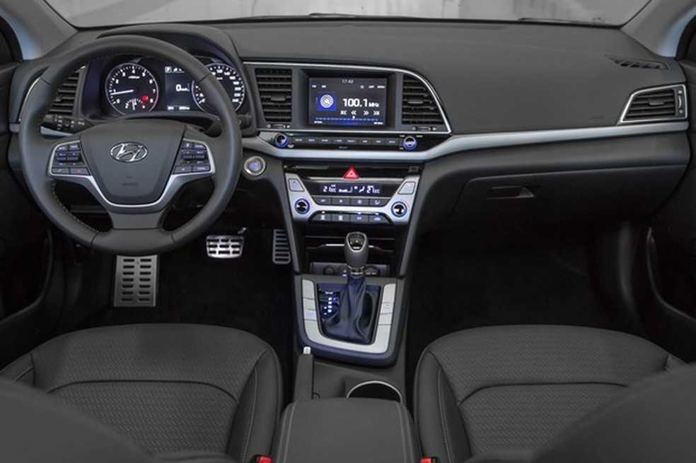 Hyundai Elantra (Foto: Marcos Camargo / Auto News Brasil) — Foto: Auto Esporte