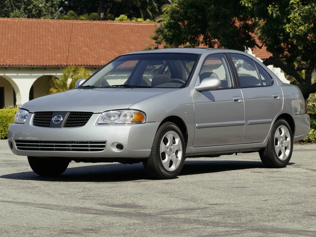 Nissan Sentra 2004 — Foto: Divulgação/Nissan