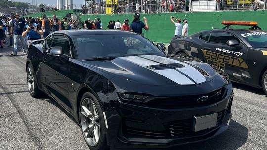 Chevrolet Camaro Collection terá preço de até R$ 595 mil no Brasil