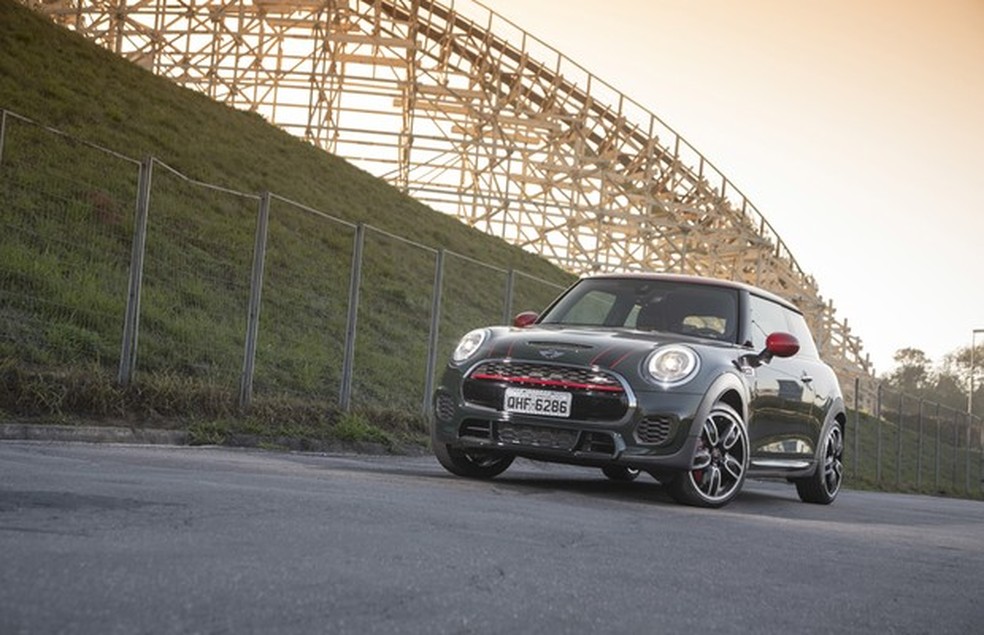 Mini John Cooper Works 2016 (Foto: Fabio Aro/BMW) — Foto: Auto Esporte