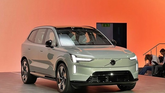 Novo Volvo EX90 não precisa de chave, tem som de cinema e chega ao Brasil em 2024