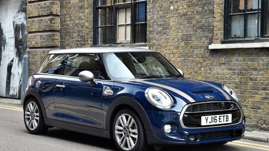 MINI lança série especial Cooper S Seven no Brasil por R$ 149.950