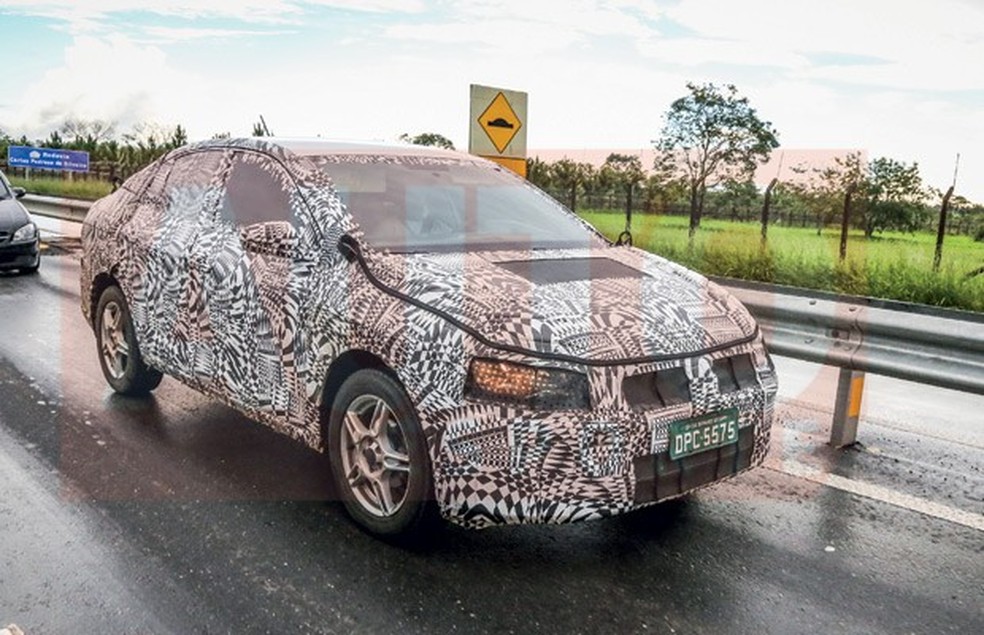 Flagramos o novo Volkswagen Virtus rodando no Brasil (Foto: Auto News Brasil) — Foto: Auto Esporte