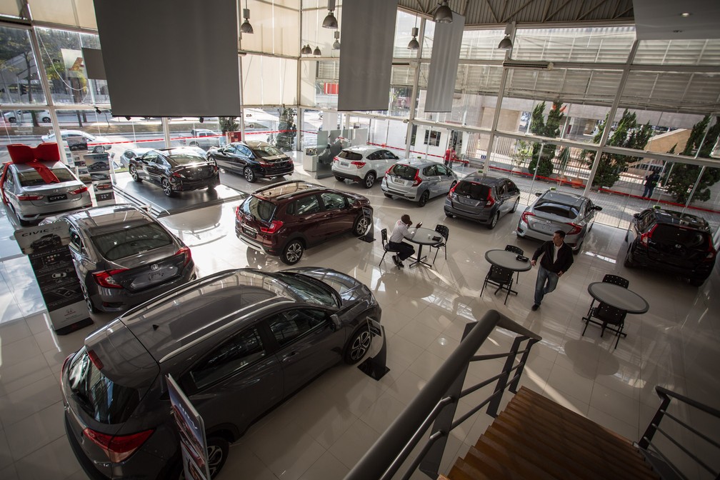 Previsão da Fenabrave é de que 2,85 milhões de veículos sejam vendidos em 2019 — Foto: Fábio Tito/G1