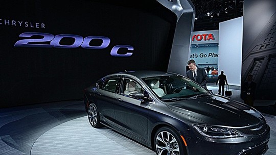 Chrysler 200 e Dodge Dart deixarão de ser produzidos