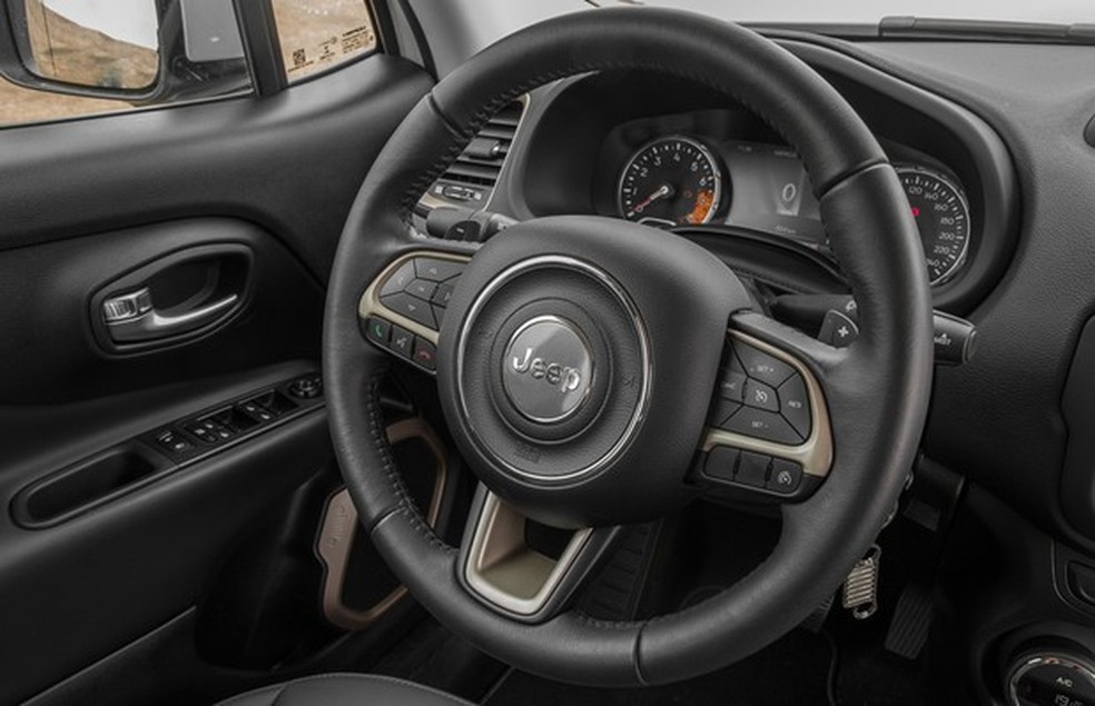 Comparativo: Honda HR-V enfrenta Jeep Renegade (Foto: Marcos Camargo) — Foto: Auto Esporte