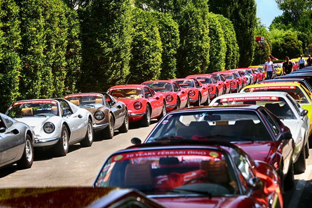 Ferrari Dino foi lançada em 1967, mas a primeira entrega foi em 1968 — Foto: Divulgação/Ferrari