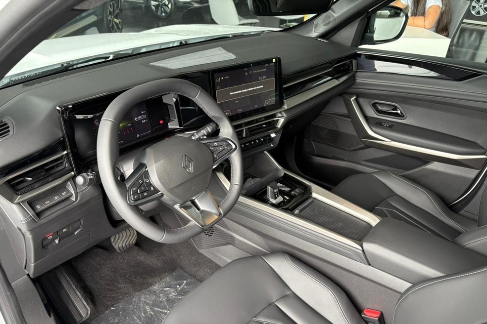 Cabine do Boreal de entrada tem acabamento semelhante ao modelo topo de linha — Foto: Auto News Brasil/Renault Amazonas