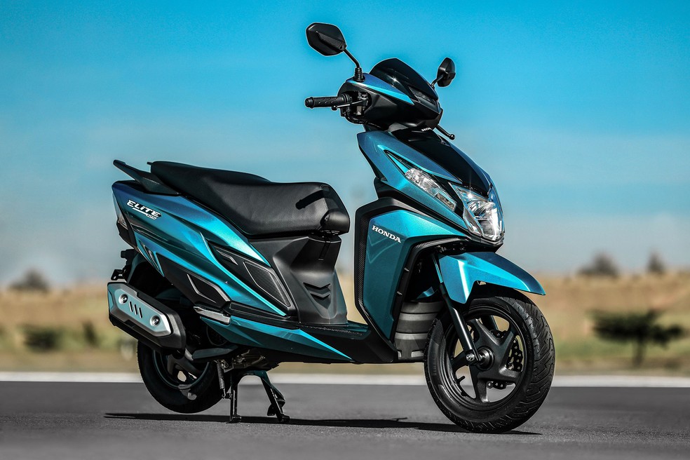 Honda Elite 125 atua no segmento de scooters — Foto: Divulgação