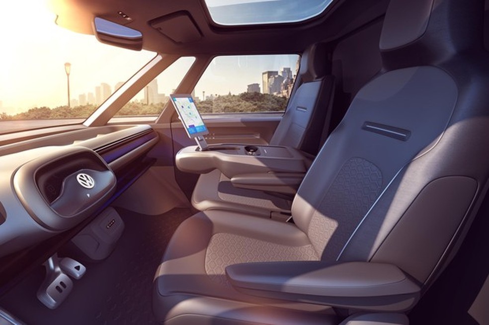 O interior tem volante que pode ser embutido no painel (Foto: Divulgação) — Foto: Auto Esporte